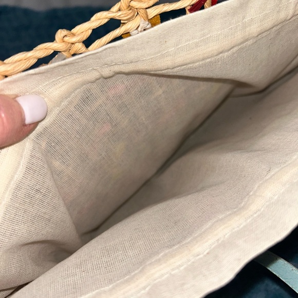 Serpui Marie Open Weave Straw Tote Bag with Leather Heart Detail - Picture 3 of 3